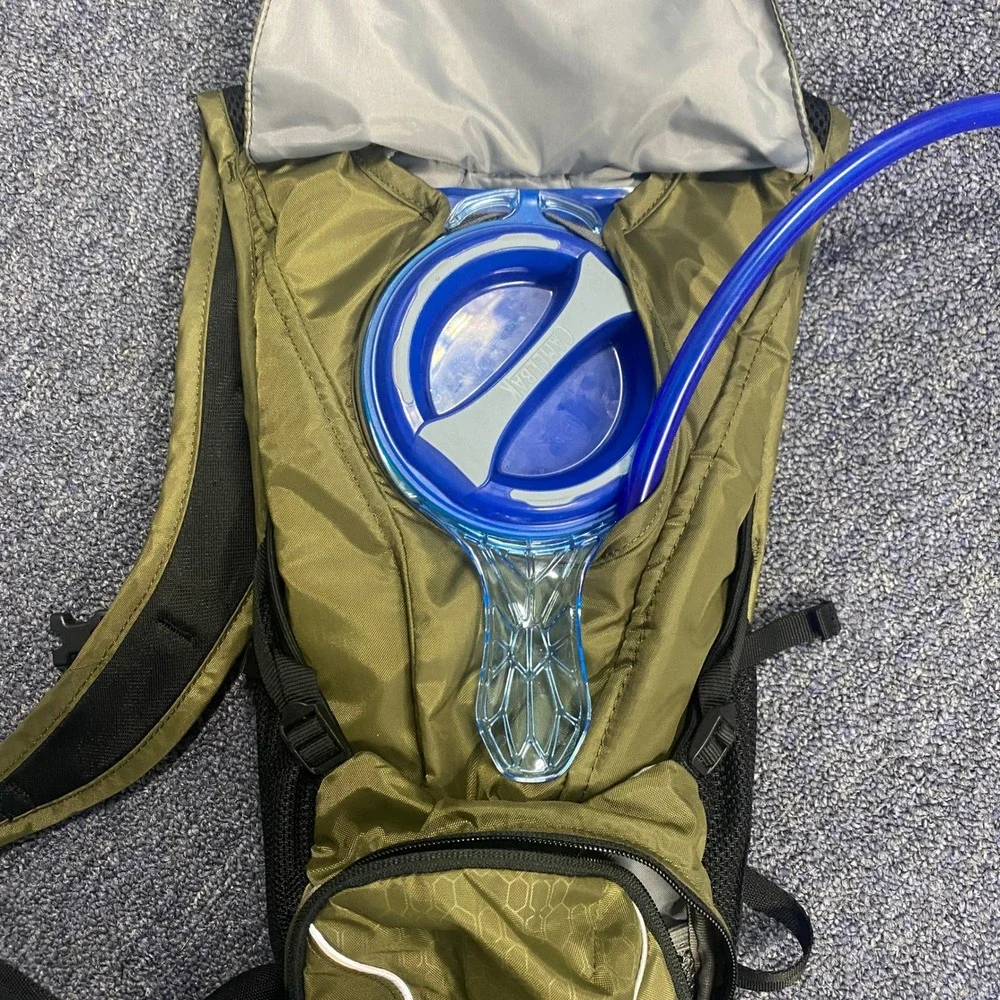 CamelBak Velocity 2.5L / 85oz Hydration Pack Olive Green Backpack Reservoir
